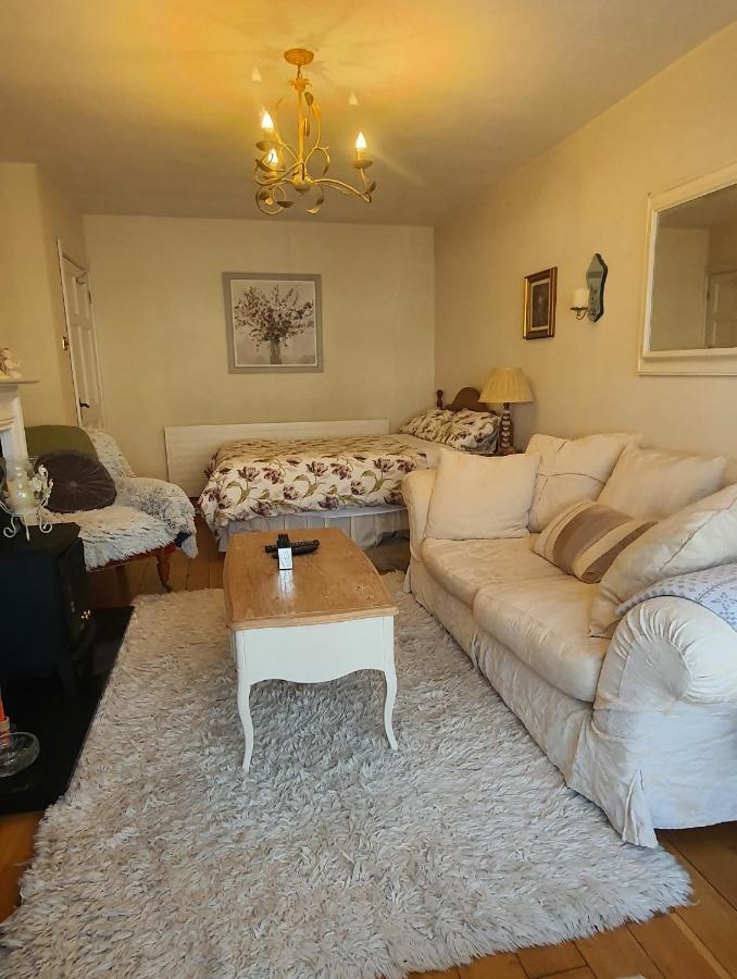 124 ,Castlelawn Heights, Headford Road Galway Homestay Exteriör bild