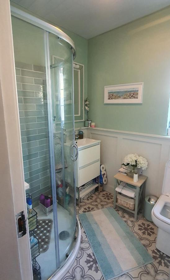 124 ,Castlelawn Heights, Headford Road Galway Homestay Exteriör bild