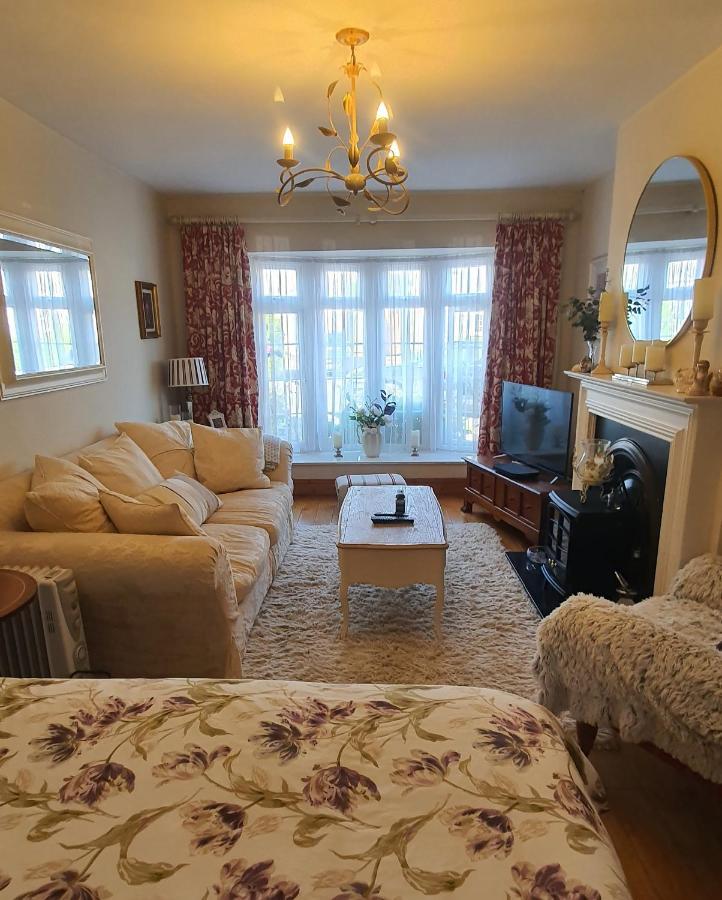 124 ,Castlelawn Heights, Headford Road Galway Homestay Exteriör bild