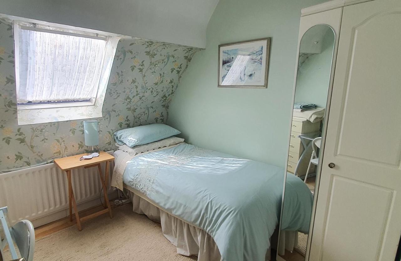 124 ,Castlelawn Heights, Headford Road Galway Homestay Exteriör bild